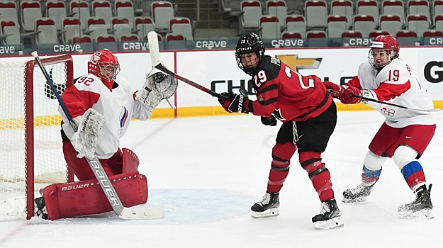 Хоккеистки сборной России проиграли канадкам на чемпионате мира