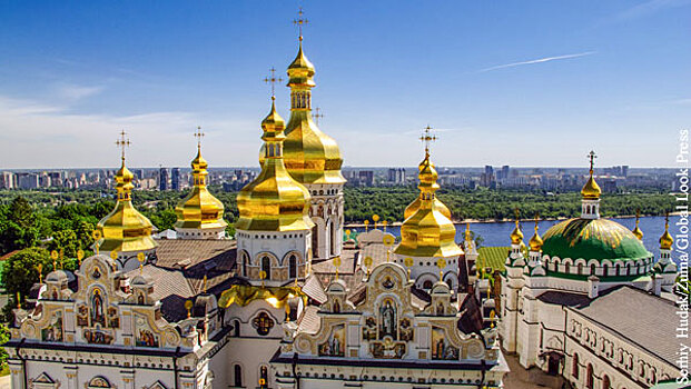 Религиовед Лункин: Властям Украины нужен желто-голубой патриарх