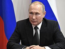 Путин наградил сибирских сенаторов и журналистов за заслуги перед родиной
