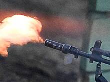 Носатый потребовал избавиться от автоматов Калашникова