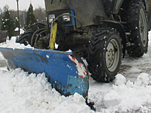 В Красногорске продолжают убирать территории от снега