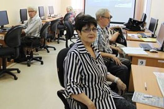 Воронежские пенсионеры осваивают «Азбуку Интернета» с «Ростелекомом»