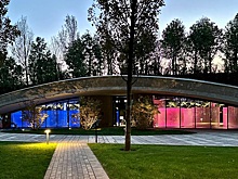 Новый футуристичный туалет в парке Галицкого испортили в первые дни работы
