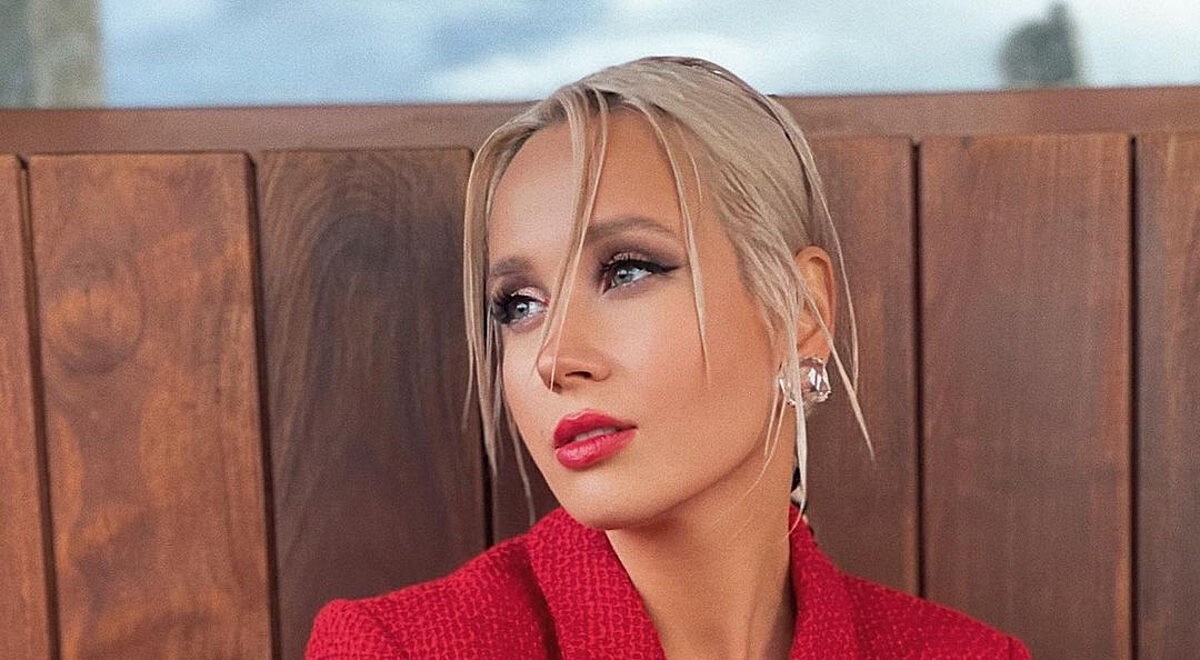 Друзья Клавы Коки начали массово отписываться от певицы