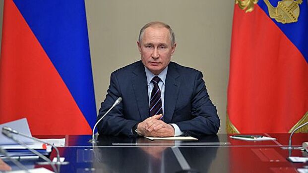 Путин продлил нерабочий режим в стране