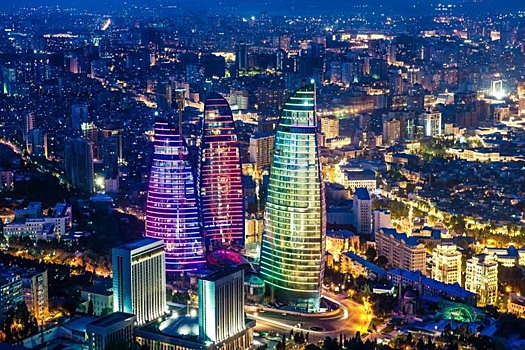 Пламенные башни в Баку: «костер», привлекающий туристов