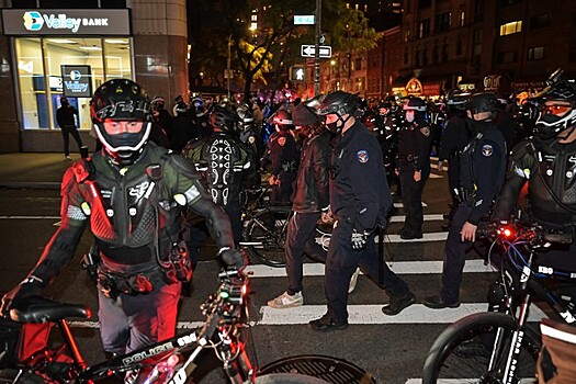 В Нью-Йорке арестовано более 50 участников протестов