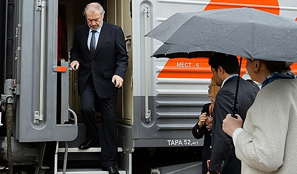 Маэстро Валерий Гергиев с оркестром приехал на фестивальном поезде в Воронеж