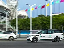 В Китае роботакси Baidu сбило людей на пешеходном переходе