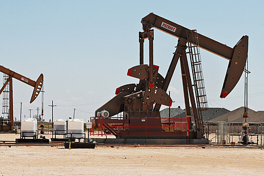 Цена нефти Brent на бирже ICE превысила $77 за баррель впервые с 3 февраля