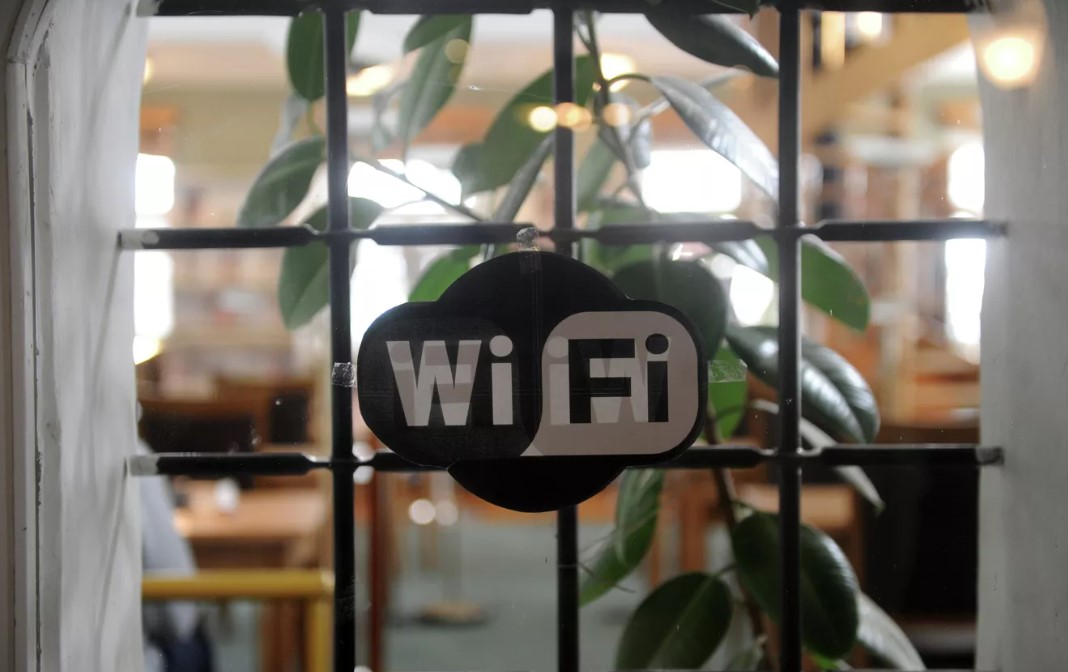 В Лаборатории Касперского рассказали, как мошенники используют публичный Wi-Fi