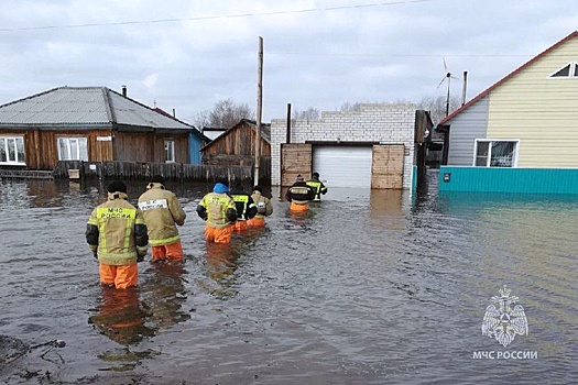 МЧС опубликовало телефон "горячей линии" для пострадавших от паводка на Алтае