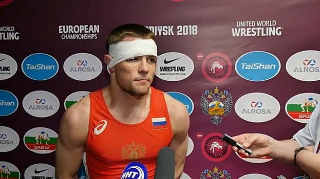 Артем Сурков выиграл чемпионат Европы по греко-римской борьбе (видео)
