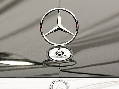 Автоэксперт заявил, что Mercedes-Benz подчиняется санкционному давлению ЕС
