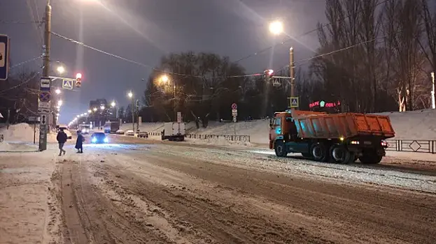 В Самаре с начала зимы вывезли более 383 тысяч тонн снега