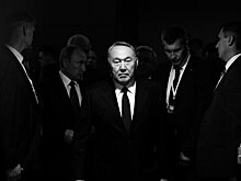 Армянский подарок Назарбаеву: фотограф Саргсяна передал нашумевший снимок главе Казахстана