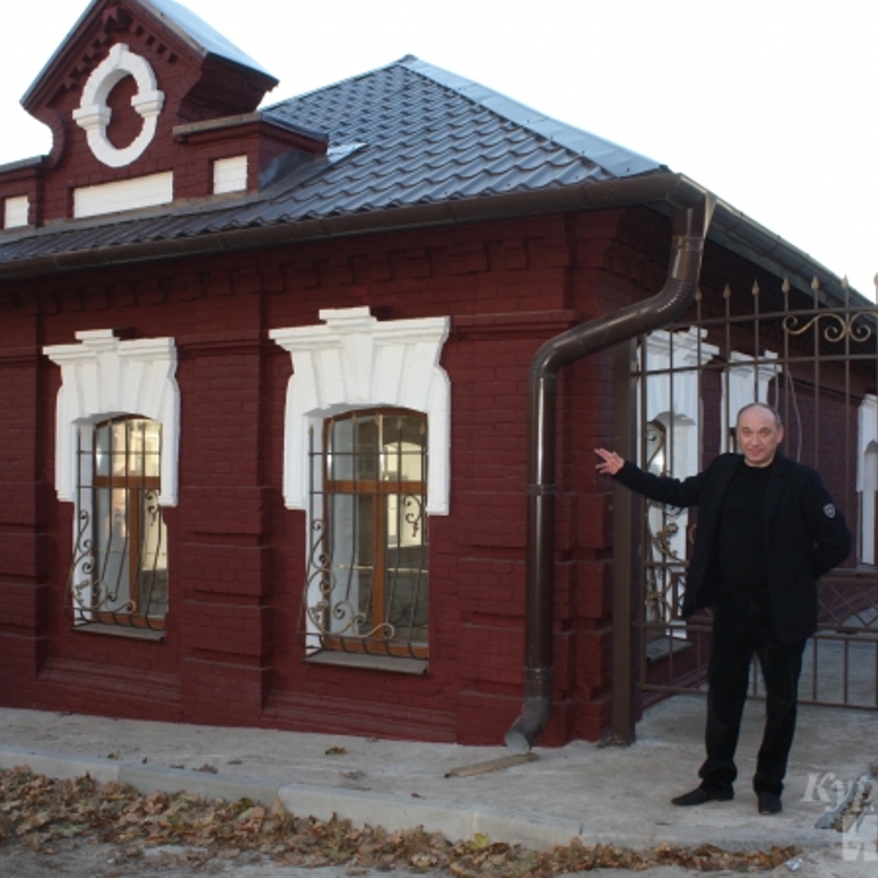 Одно здание царских конюшен в Курске отреставрировали - Рамблер/новости