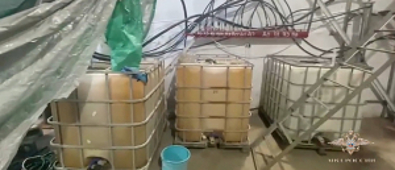 В Тюмени пресечена деятельность цеха по производству спиртосодержащей продукции