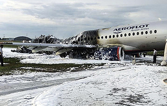 Путин заслушал доклады о помощи пострадавшим в катастрофе самолета Sukhoi Superjet 100