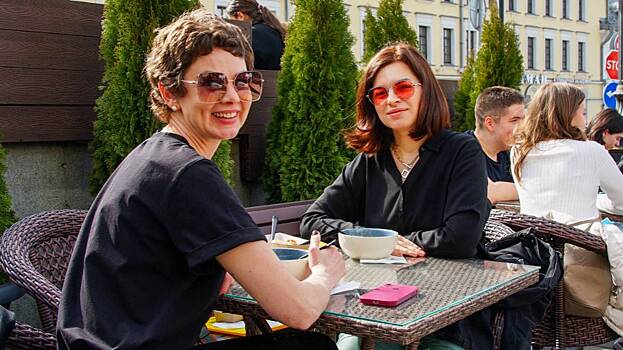 В Москве стартовал сезон летних веранд: чем кафе планируют удивлять гостей
