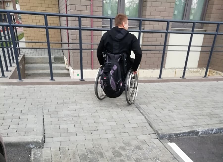 Свершилось! Челябинский инвалид-колясочник получил жилье с доступной средой внутри и снаружи