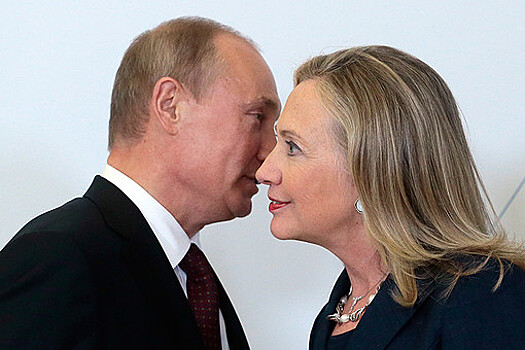 Клинтон назвала Путина "угрозой национальной безопасности" США