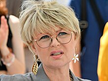 Дочь режиссера Меньшова выступила против создателей сериала "Москва слезам не верит"