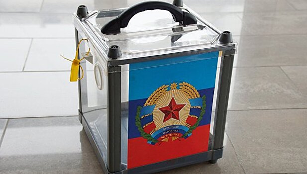 В ЛНР началось досрочное голосование на выборах главы и депутатов