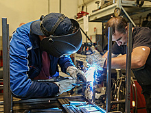 В России число регионов с зарплатой выше 100 тыс. рублей увеличилось до 19