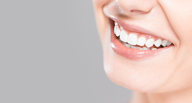 Три популярные привычки, из-за которых портятся ваши зубы