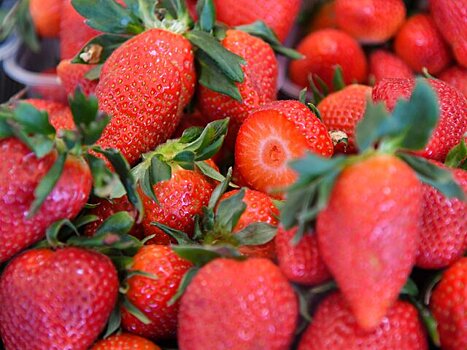 Гастроэнтеролог назвала допустимую порцию клубники в день