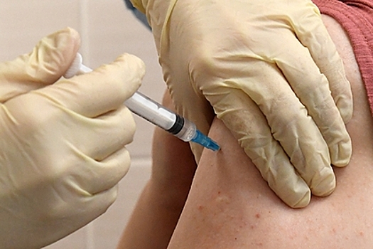 Подростки от 12 до 17 лет хорошо переносят вакцинацию от COVID