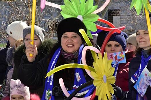 Ноябряне вышли на первомайский митинг