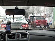 «Ехала на работу больше часа»: Кострома с самого утра встала в огромную пробку