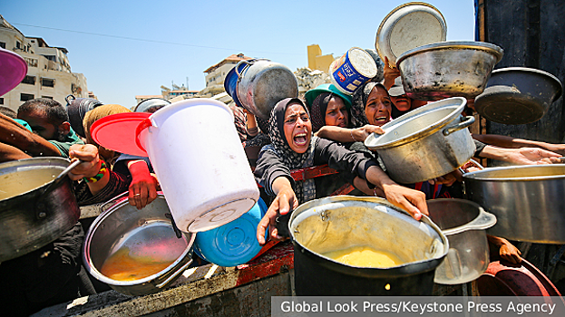Палестинский активист: Твитами фон дер Ляйен нельзя накормить людей