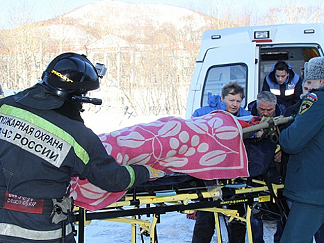 Ми-8 доставил трех пострадавших в ДТП с автобусом в Петропавловск