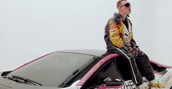 Тюнингованный BMW рэпера Элджея чуть не забрал банк