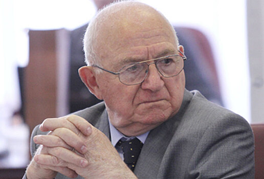 Мостовой посвятил трогательные стихи Симоняну, чье имя отныне будет носить трибуна А «Лукойл Арены»