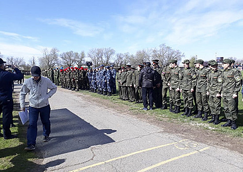 Более 200 юнармейцев Ростовской области приняли участие в акции «День призывника»