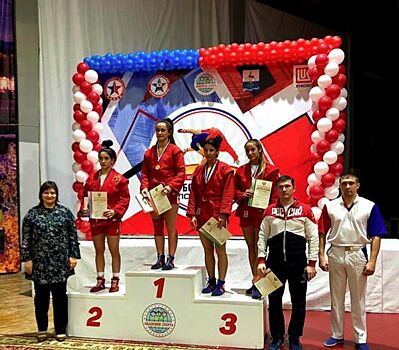 Команда из Владивостока завоевала серебро и бронзу на Кубке России по самбо
