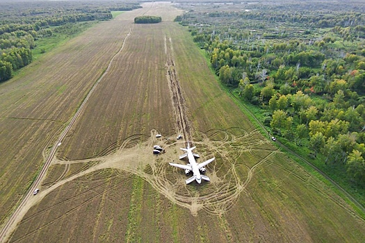 "Уральские авиалинии" показали, как выглядит сверху поле, где сел рейс Сочи-Омск