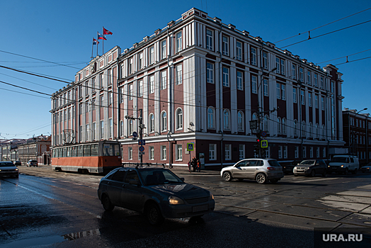 Источник: мэр Перми сменит двух глав районов