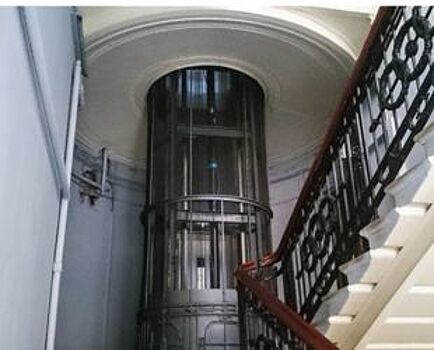 Старый лифт в доме увеличивает срок продажи квартиры в Петербурге