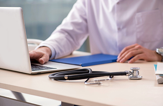 Прием врача в России подорожал на 17% — до 1,3 тысячи рублей