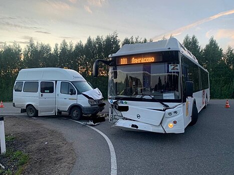 В ДТП под Кировом пострадали 6 человек