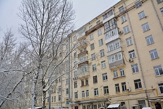 Ремонт жилого дома 1956 года постройки в стиле сталинского ампира стартует на Ленинском проспекте