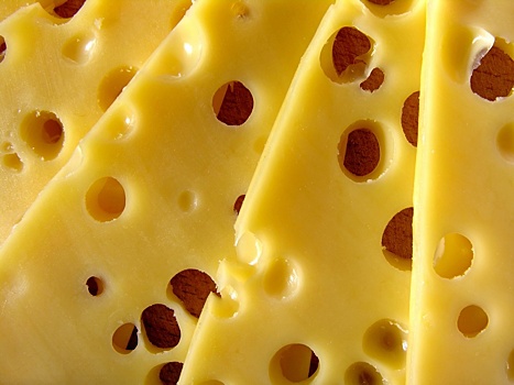 Детей в нижегородском интернате пытались накормить фальсифицированным сыром