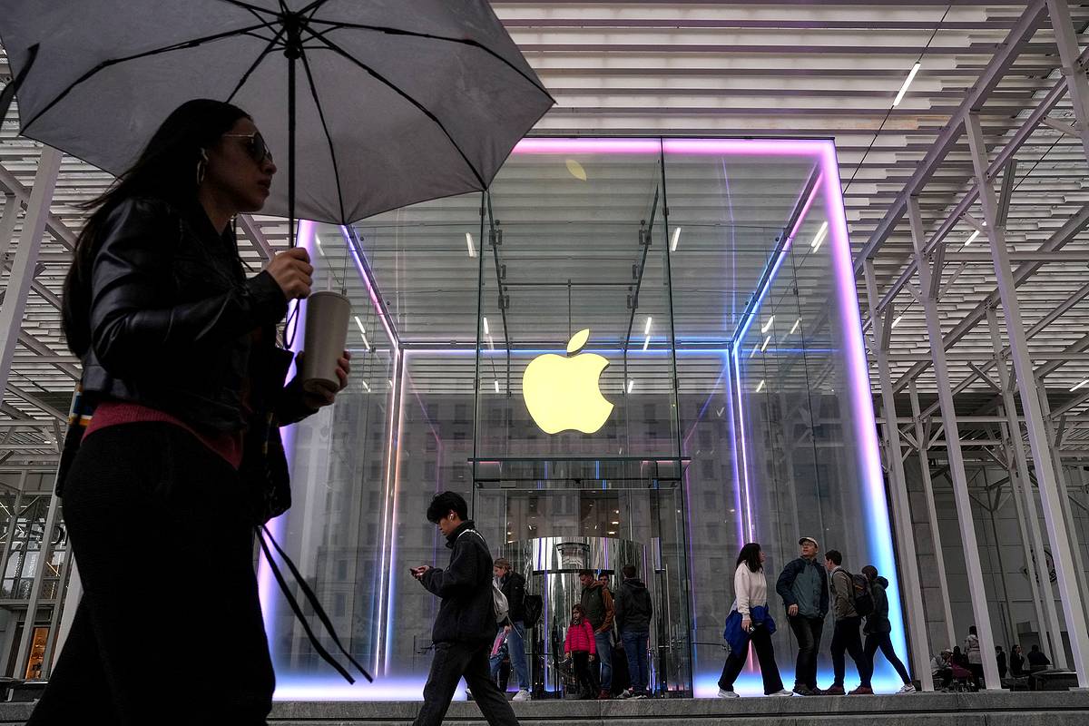 Раскрыта цена первого складного iPhone