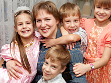 В Москве многодетным семьям упростили подтверждение льготного статуса