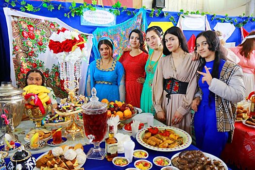 Саратовцы посетили юбилейный фестиваль национальных культур «Мы вместе» в Татищево